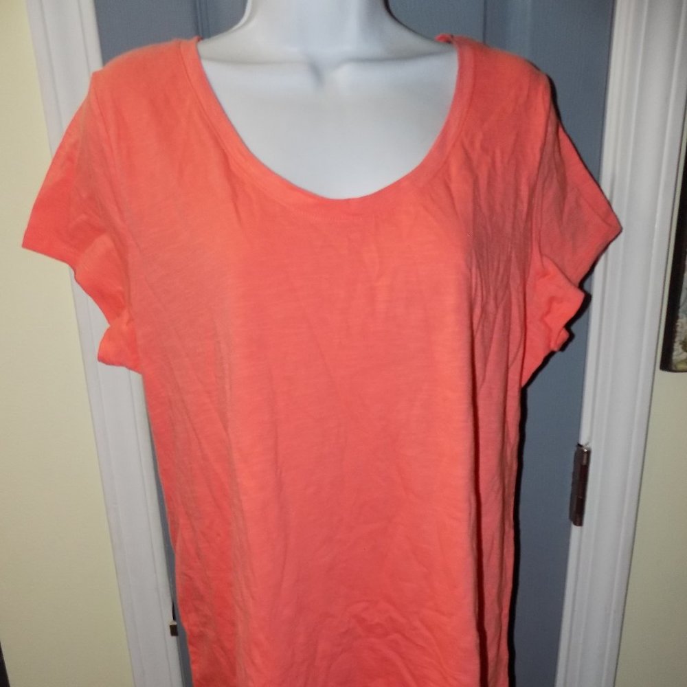 Liz Lange Maternity Pink Essential Short Sleeve T
